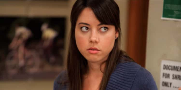 Aubrey Plaza Tried To Pin The Tail On The Celebrity