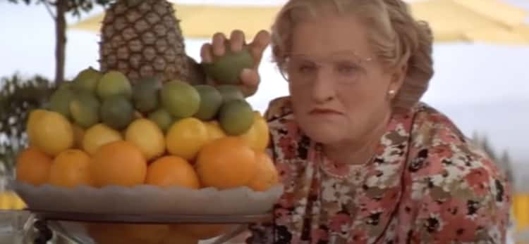 Mrs. Doubtfire Pelting The Competition With Fruit In 'Mrs. Doubtfire'