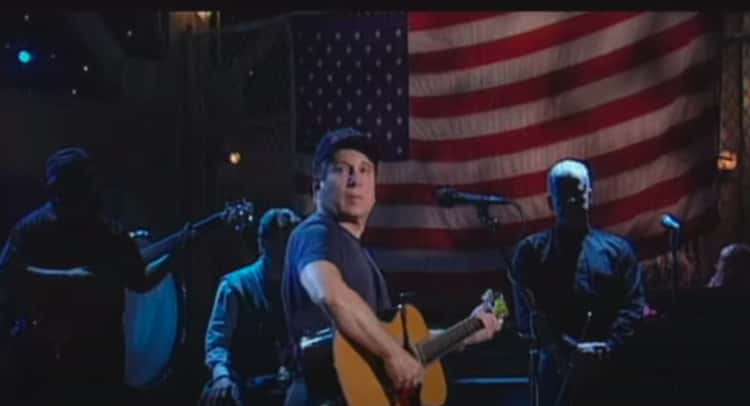 Paul Simon Performs ‘The Boxer’ On The First Episode Post-9/11 