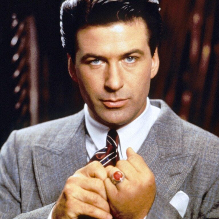10 Superhero Movies That Double As Period Pieces